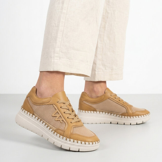 Vera CAMELGOLD - 04_standing_outfit