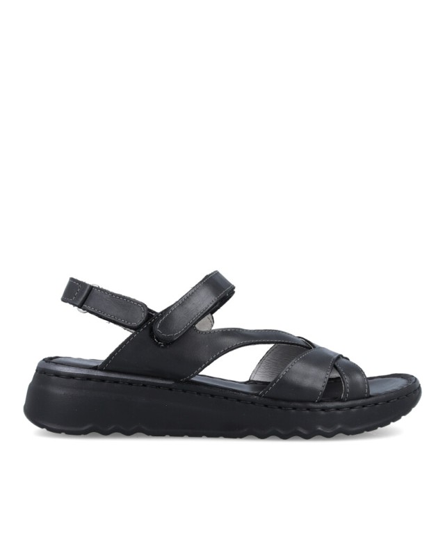 Flat black sandal Walk Fly Gaia 3204 48510 for women