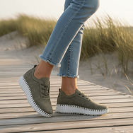 Zapatillas Walk & Fl KAKI - legs_3